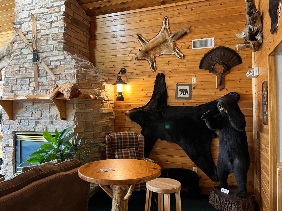 Boulder Bear Motor Lodge Boulder Junction Dış mekan fotoğraf